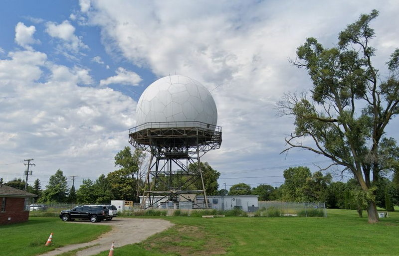 Sheldon Inn (Radar Tower) - Recent Photo Of Radar As Of 2022 (newer photo)